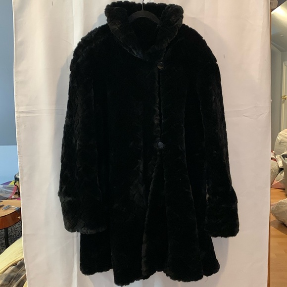 Stunning Heavy Weight Black Jacket - Picture 4 of 7